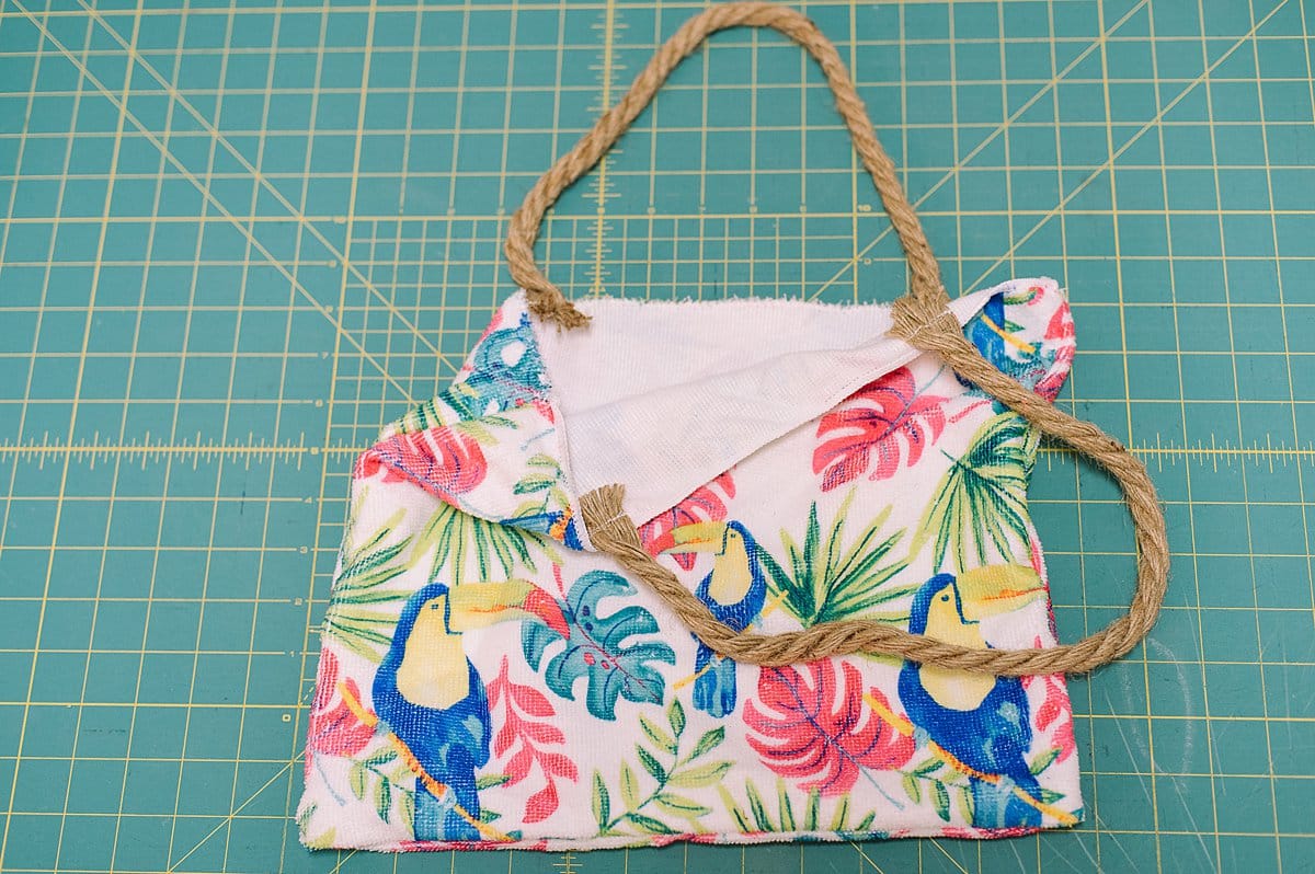use a tropical hand towel to make a cute summer tote bag