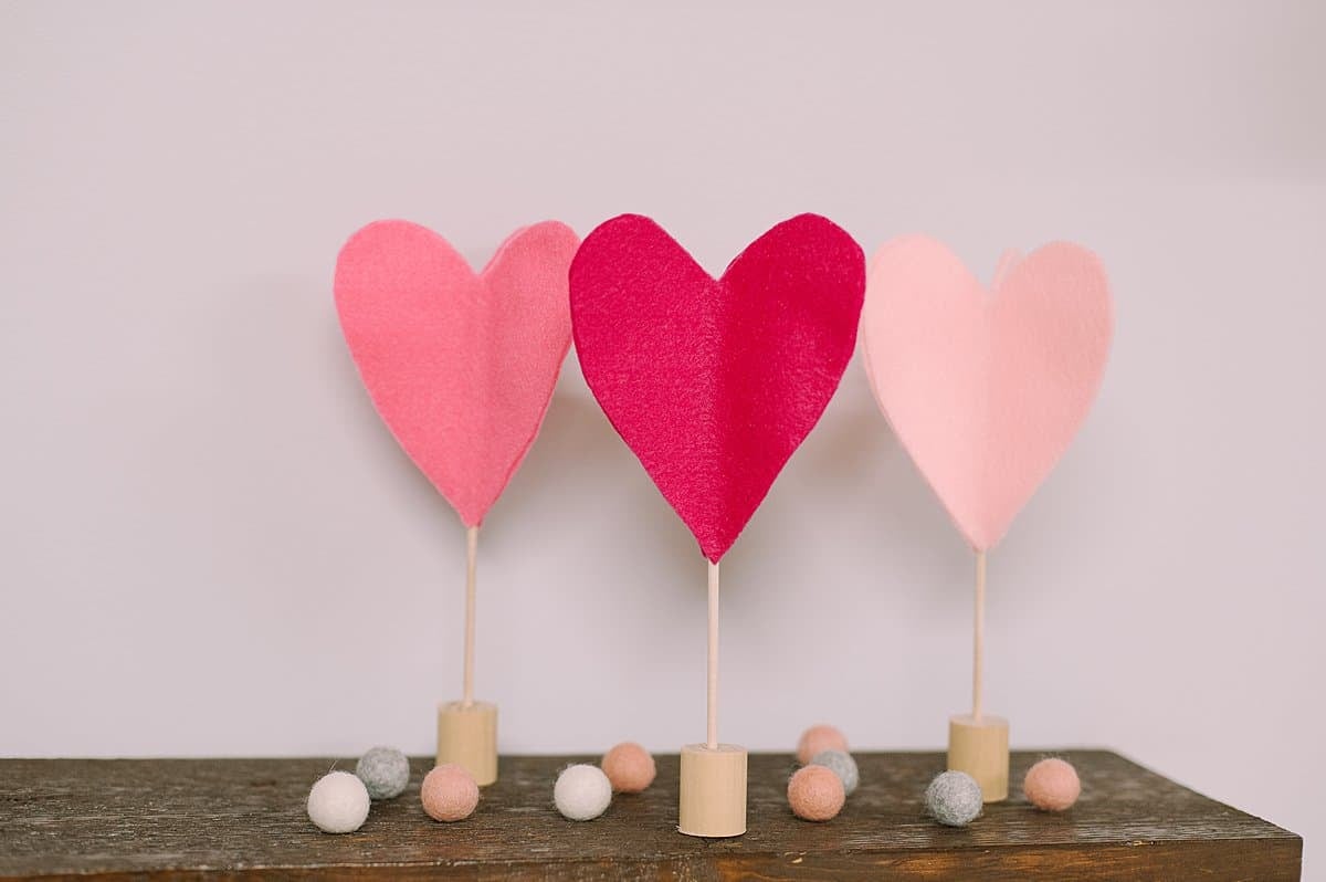 How to make felt hearts for valentine's day.