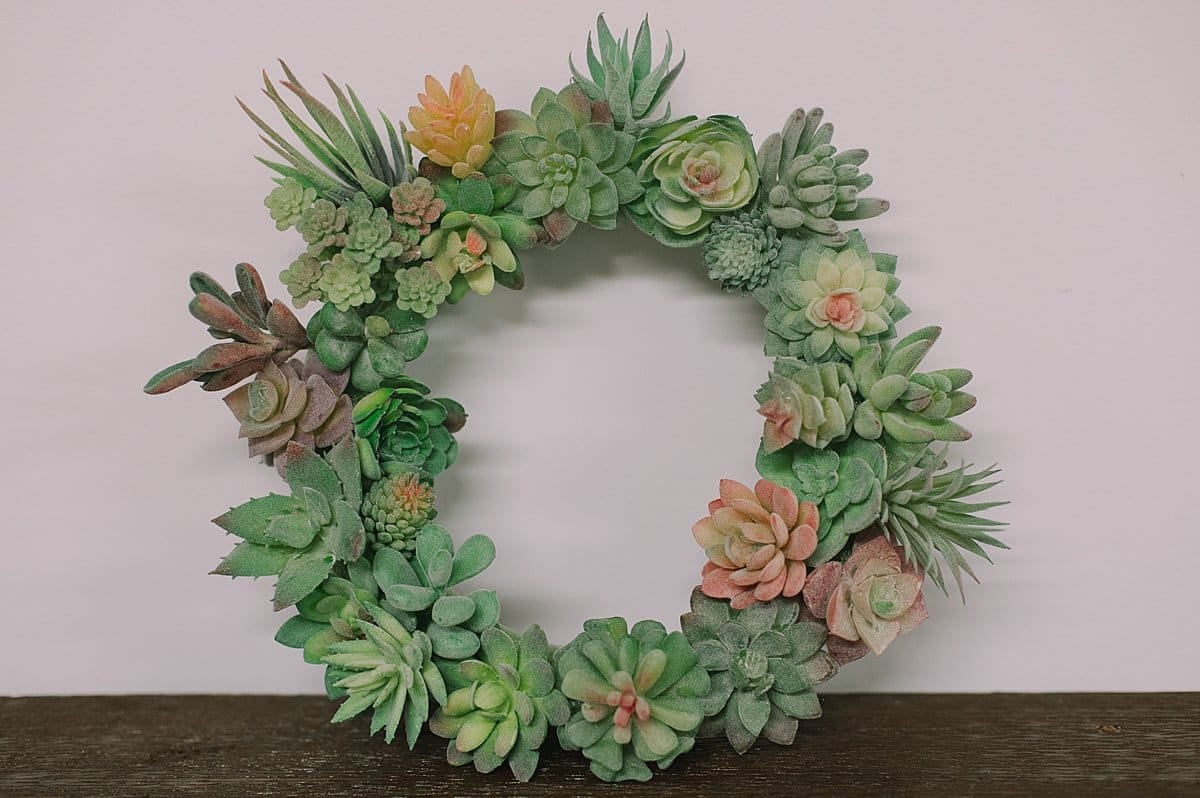 how to make a wreath out of fake succulent plants