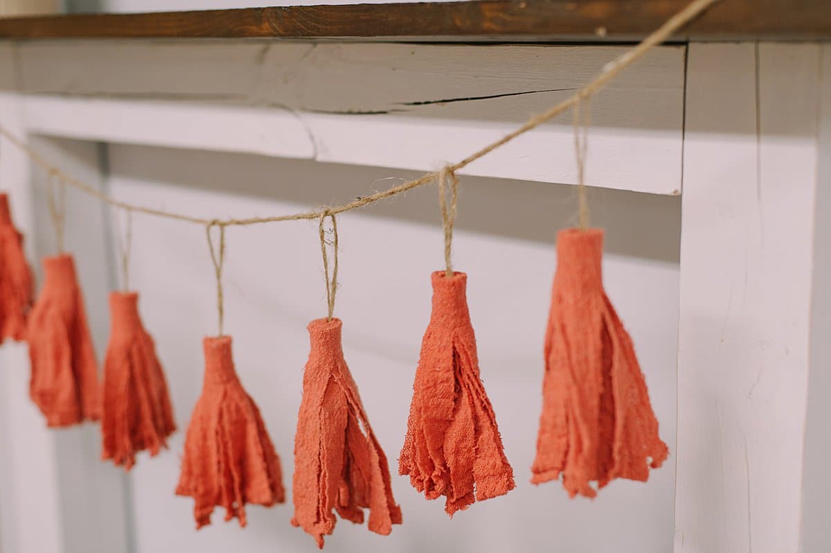how to make a fabric tassel garland
