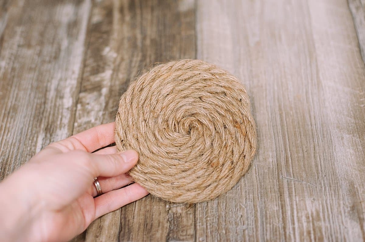 how to make a jute coaster