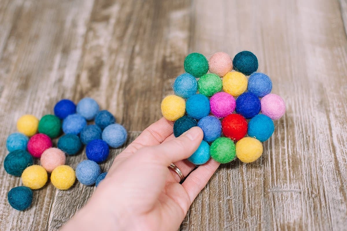 DIY felt ball coaster