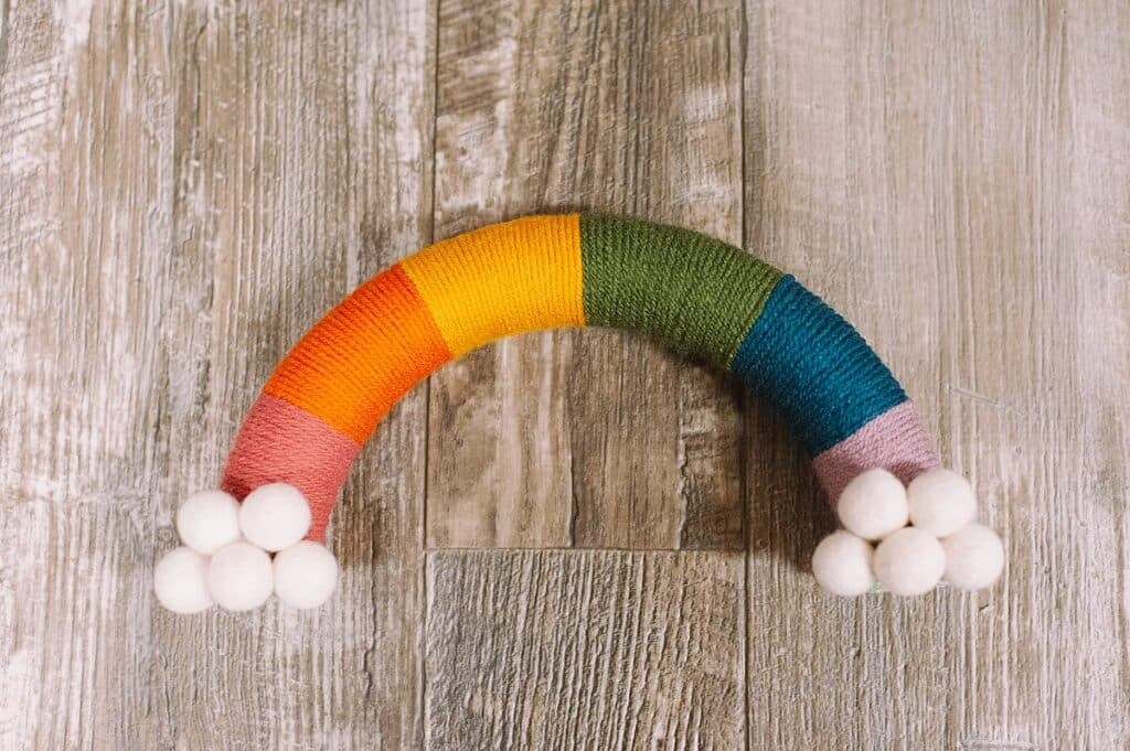 How to Make a Yarn Wrapped Rainbow