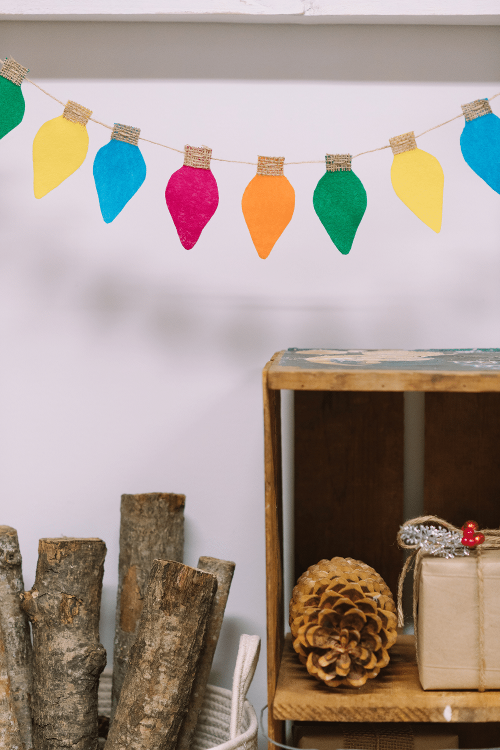 DIY Felt Lightbulb Garland for Christmas