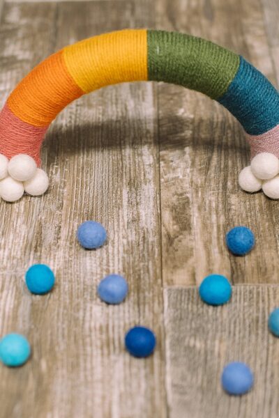 How to make a Yarn Wrapped Rainbow