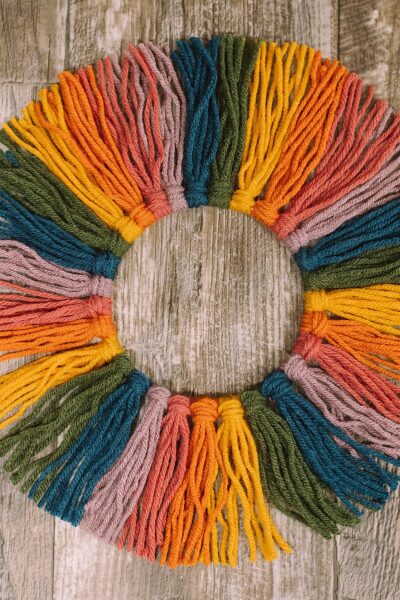 How to make a Wreath with Rainbow Yarn