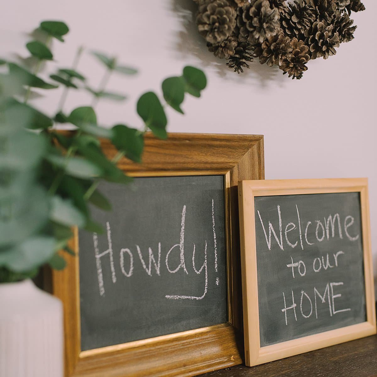 How to Make DIY Chalkboard Signs using Chalkboard Paint
