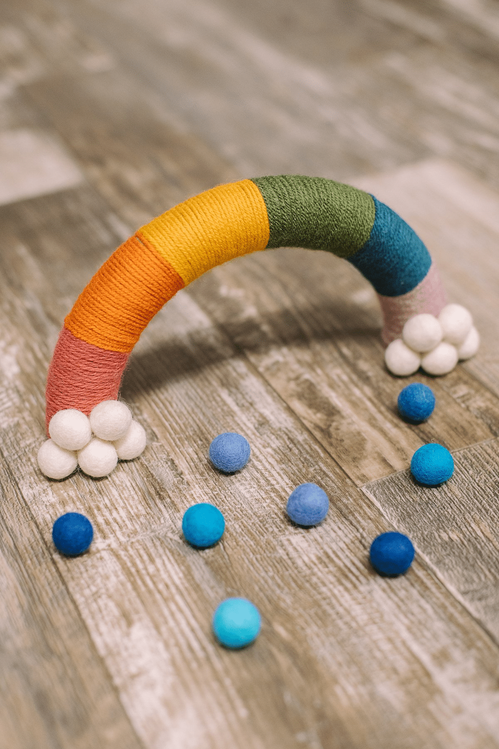 How to Make a Yarn Wrapped Rainbow