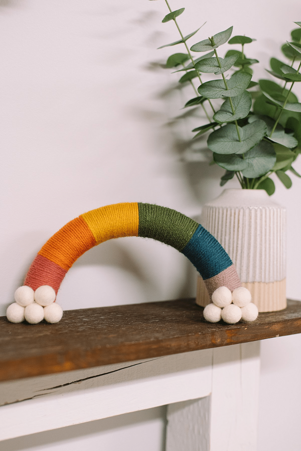 How to Make a Yarn Wrapped Rainbow