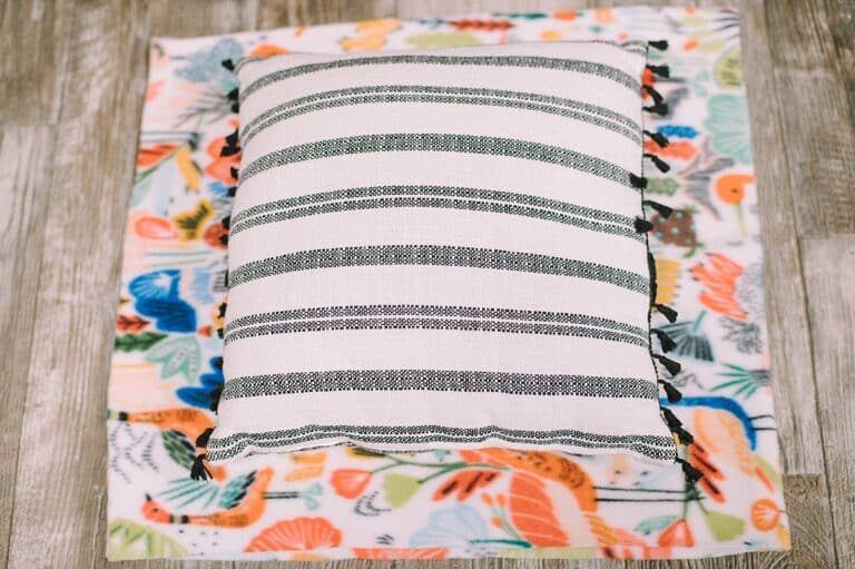 How to Make a Fleece Tie Pillowcase Easy No Sew Pillowcase