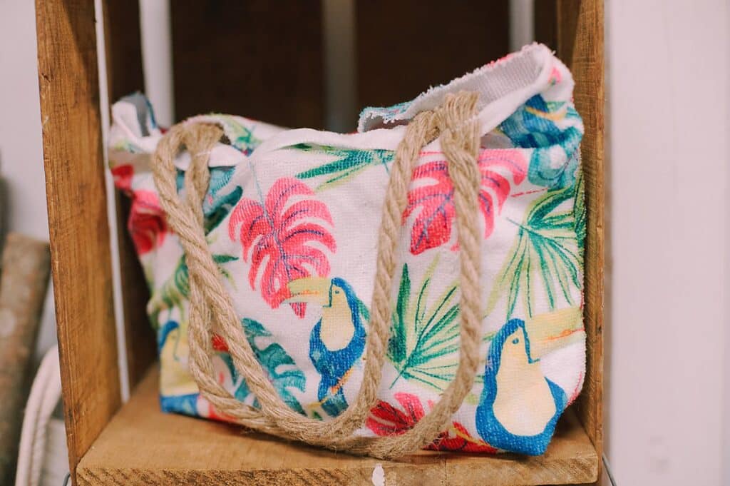 How to Make a Flat Bottom Tote Bag Out of Hand Towels
