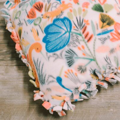 How to Make a Fleece Tie Pillowcase