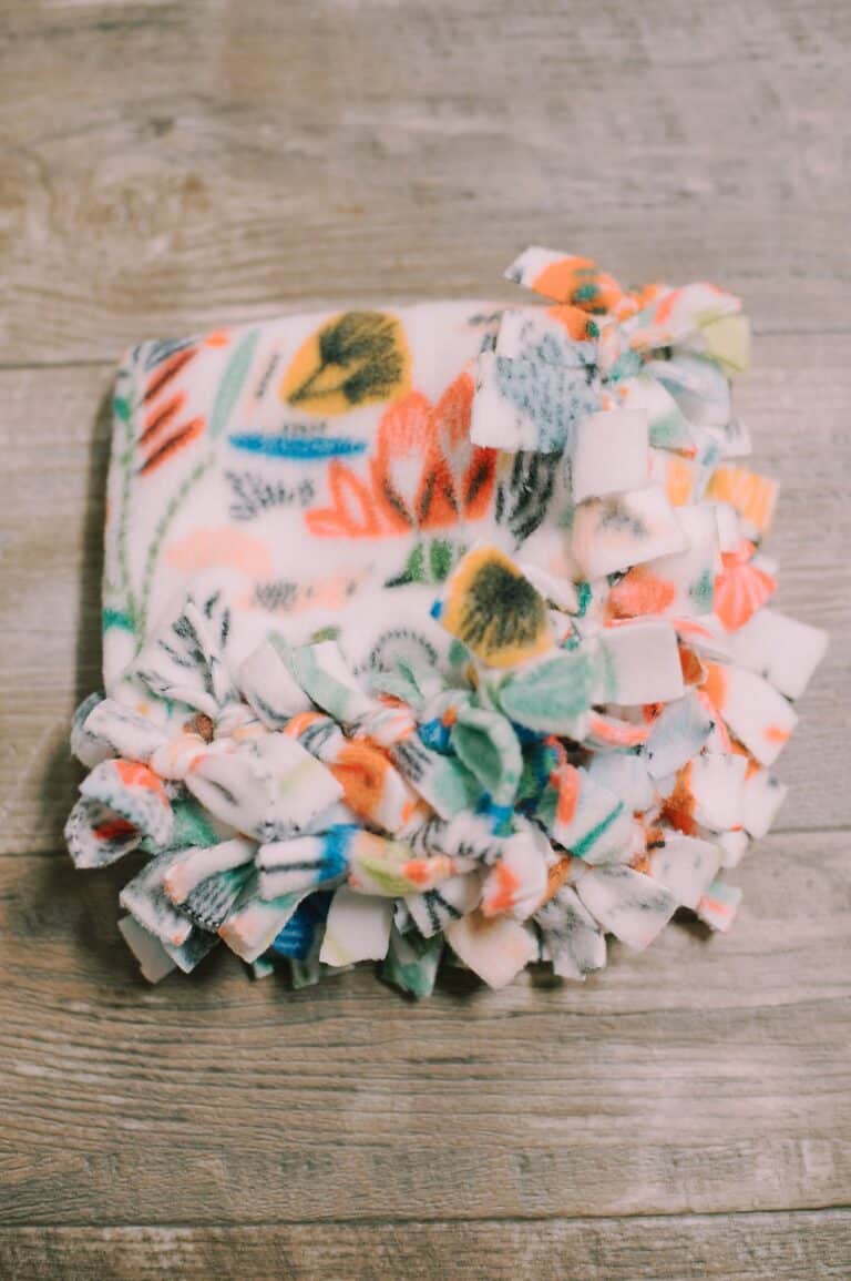 How to Make a Fleece Tie Blanket No Sew Fleece Blanket