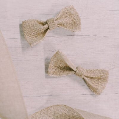 How to Make Bows from Burlap Ribbon