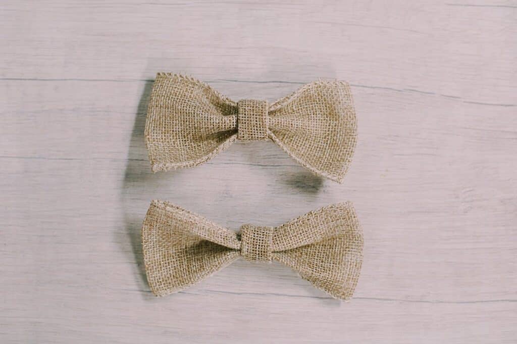 How to Make Bows from Burlap Ribbon | Easy DIY Bow Tutorial