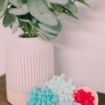How to make felt mum flowers.