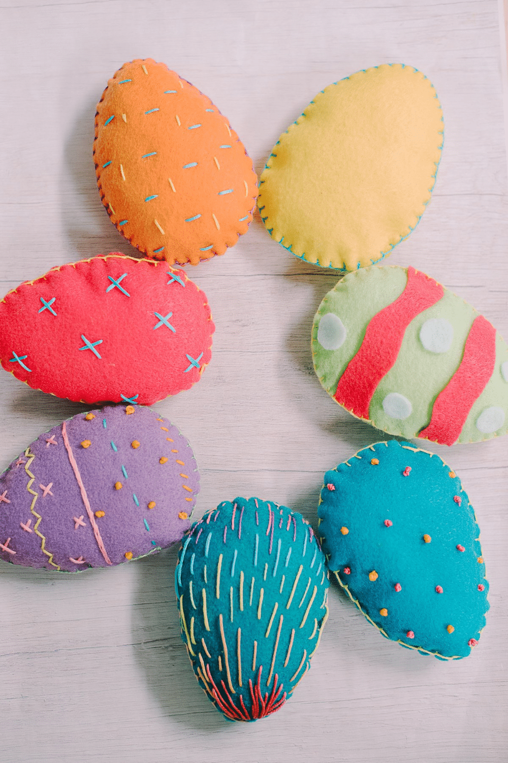 How to Make Felt Easter Eggs