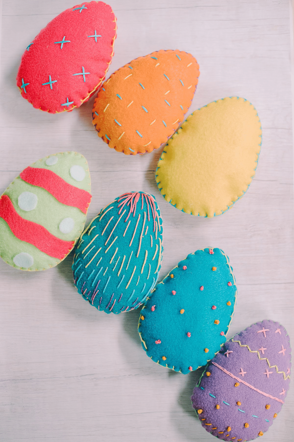 How to Make Felt Easter Eggs