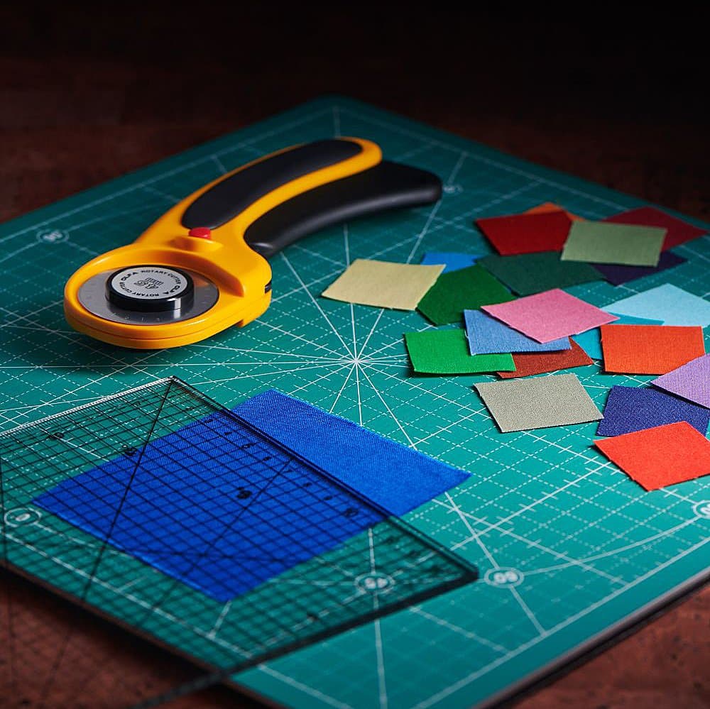 rotary-cutter-faq-how-to-use-a-rotary-cutter