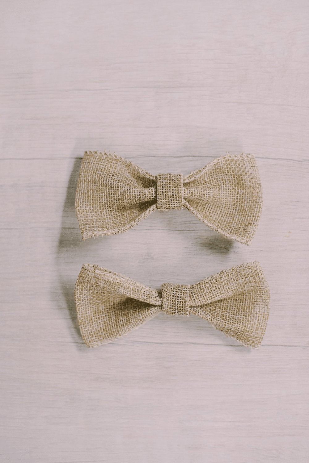 How to Make Bows from Burlap Ribbon