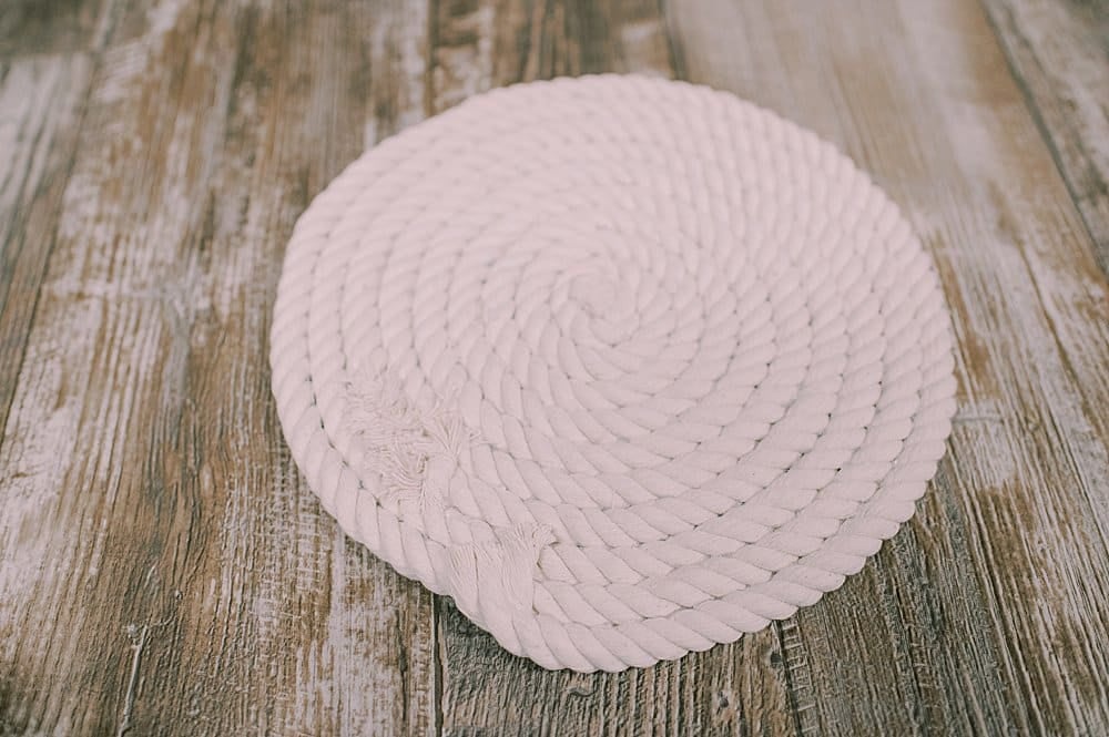 how to make a placemat using rope from the Dollar Tree