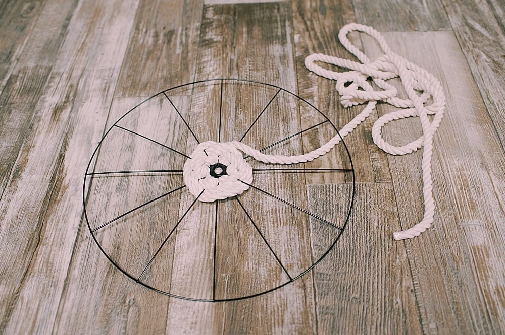 How to make a rope bicycle wreath using a metal wire bicycle wreath form