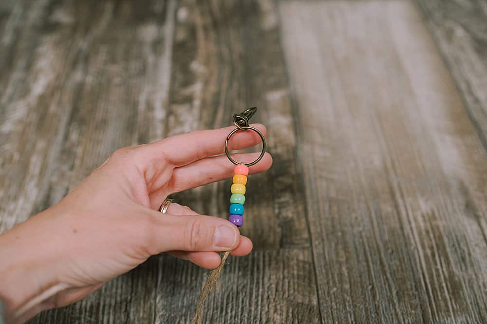 how to make a keychain with a yarn tassel