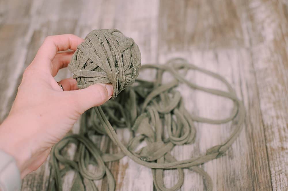 how to make yarn out of old t-shirts