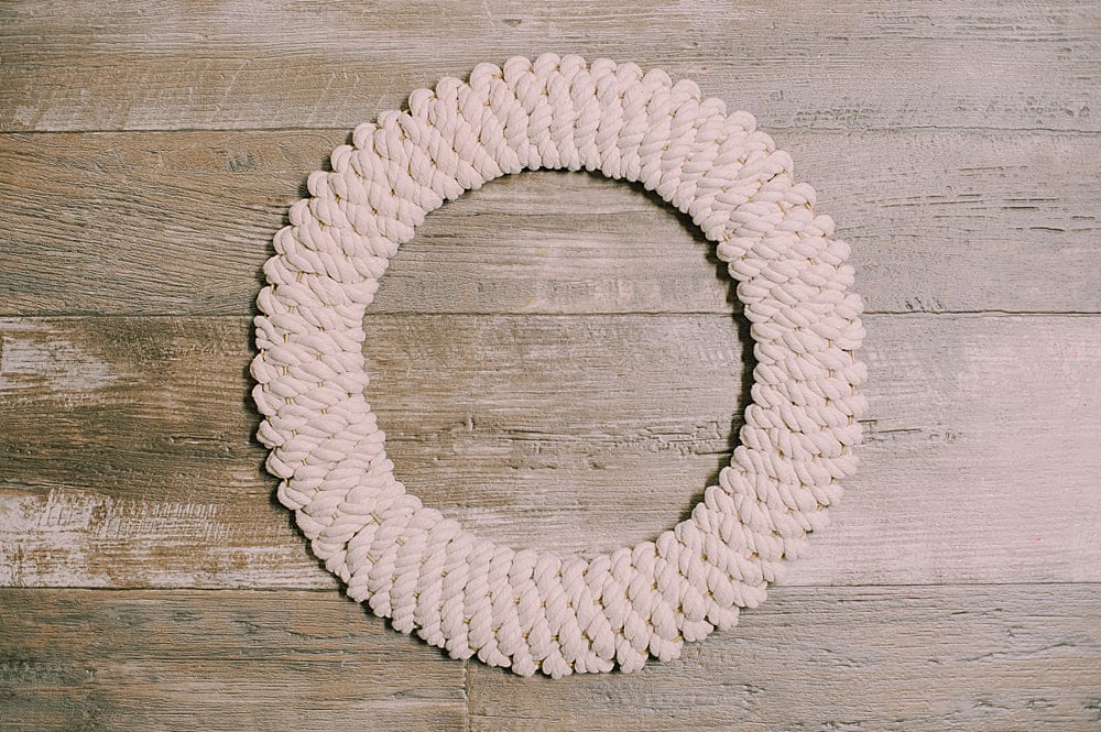 How to make a DIY rope wreath