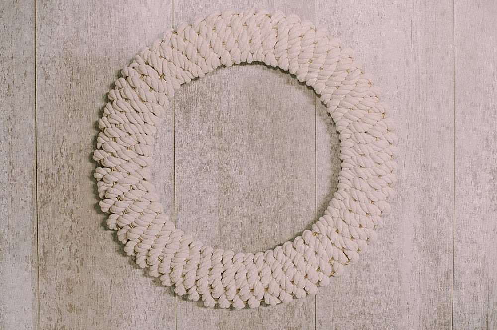 How to make a DIY rope wreath