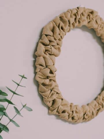 How to make a burlap ribbon wreath
