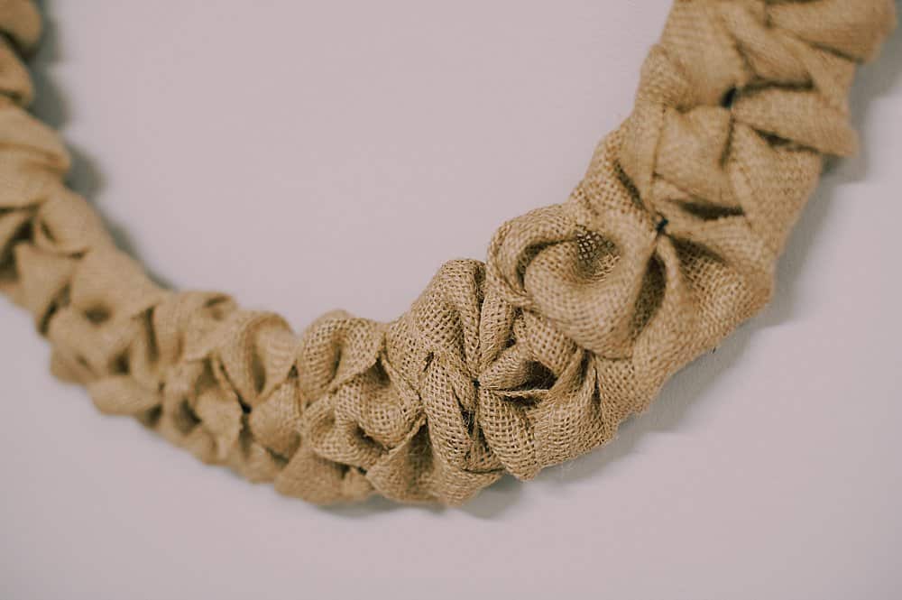 how to make a wreath using a burlap ribbon