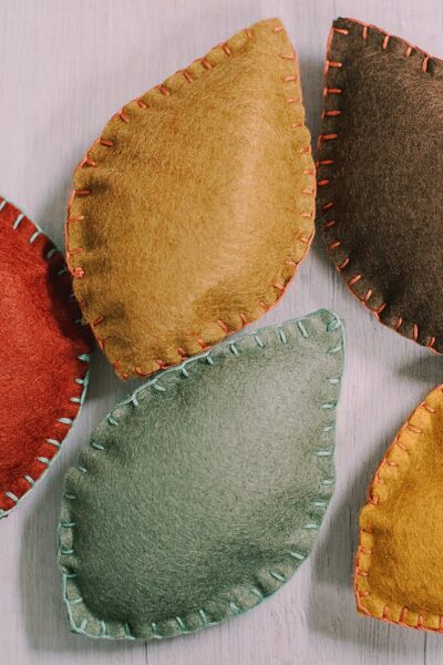 how to make felt leaves