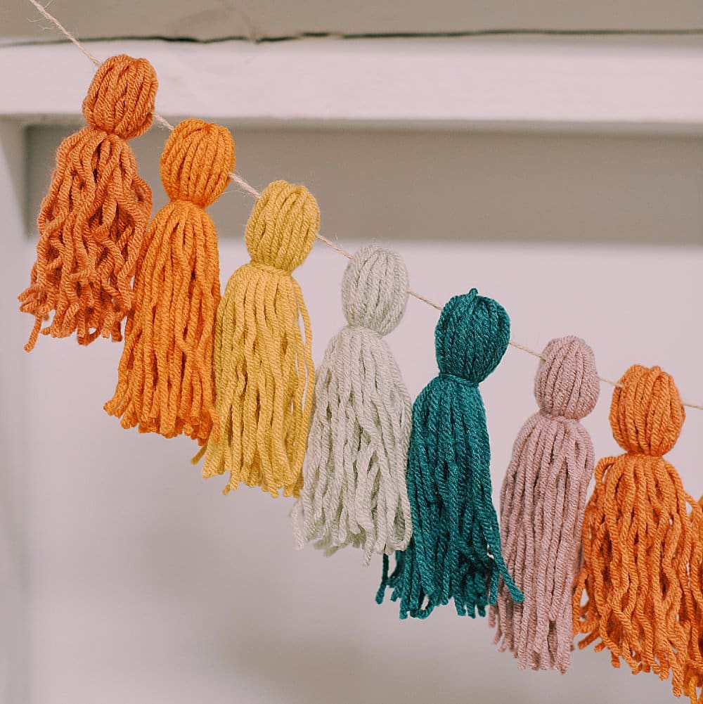 How to Make a Rainbow Yarn Tassel Garland