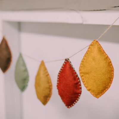 How to Make a Felt Leaf Garland