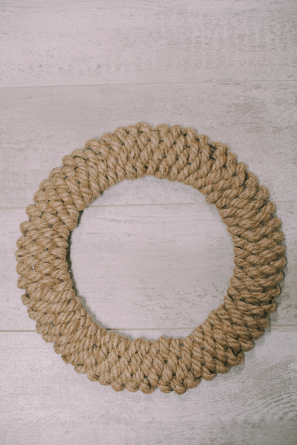 How to Make a Jute Wreath