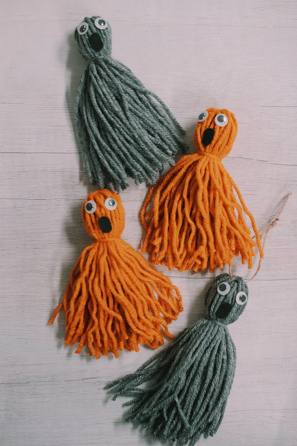 How to Make Yarn Tassel Ghosts for Halloween