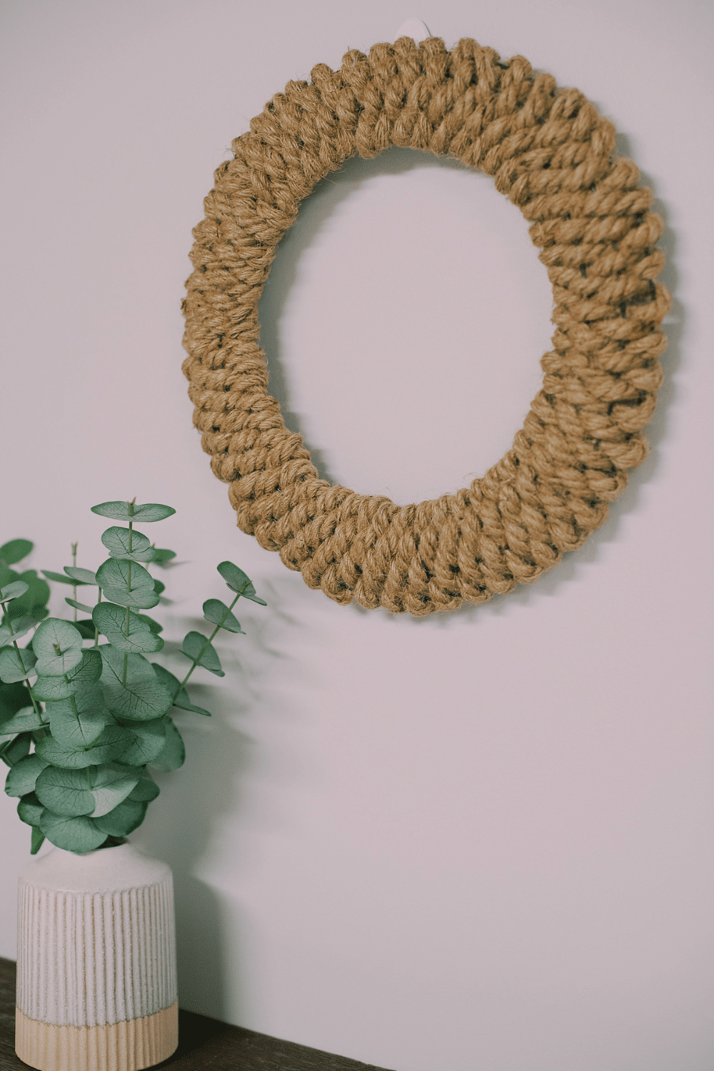 How to Make a Jute Wreath