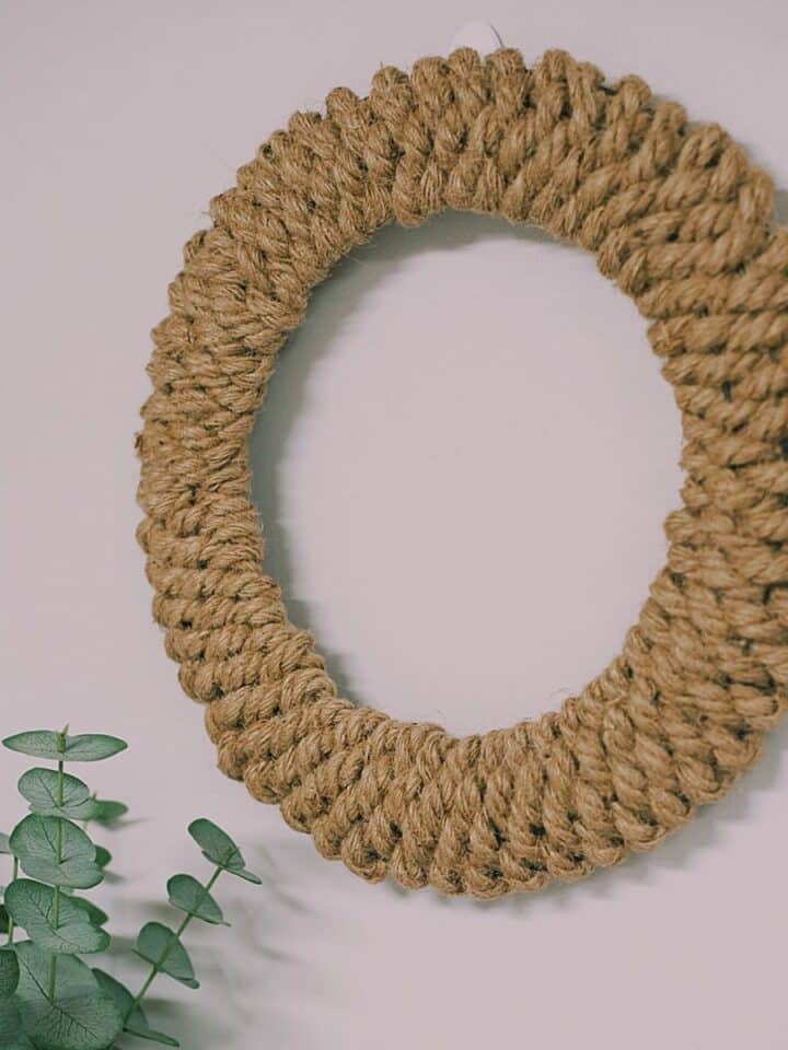 How to Make a DIY Rope Wreath - Laura Radniecki