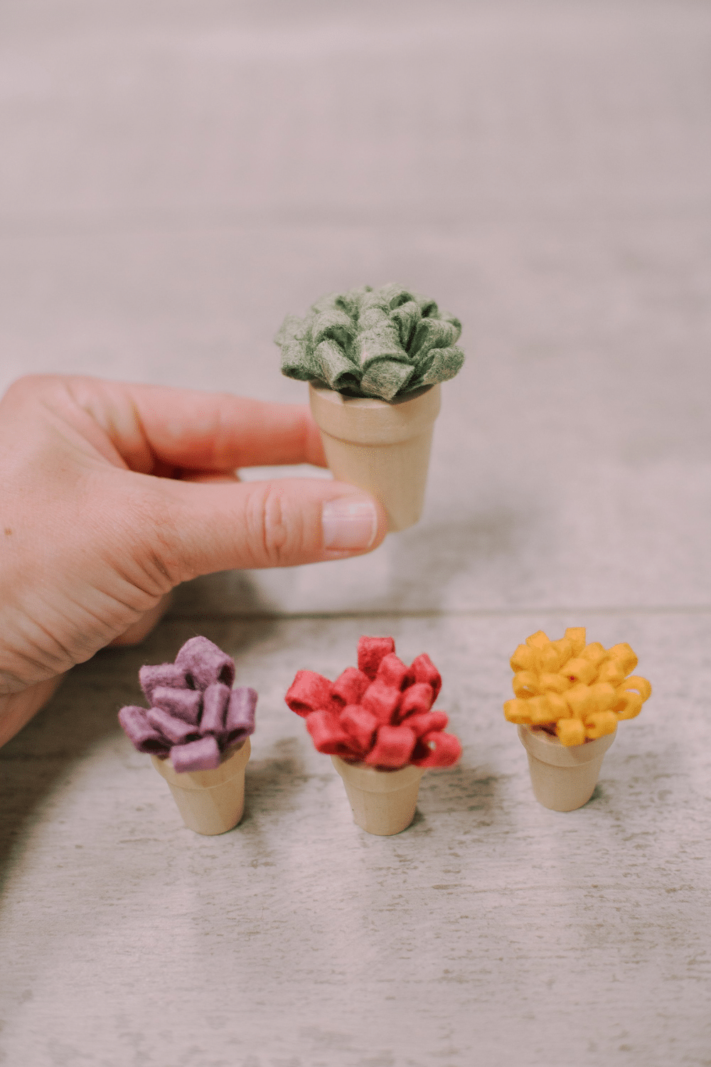 How to Make Mini Felt Mums