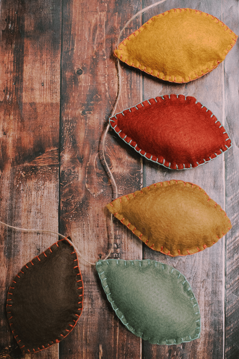 How to Make a Felt Leaf Garland