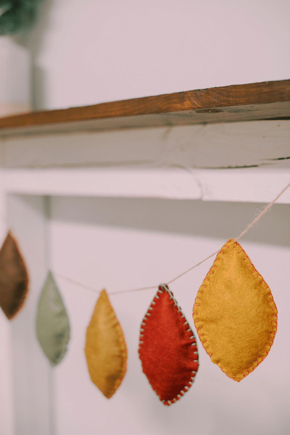 How to Make a Felt Leaf Garland