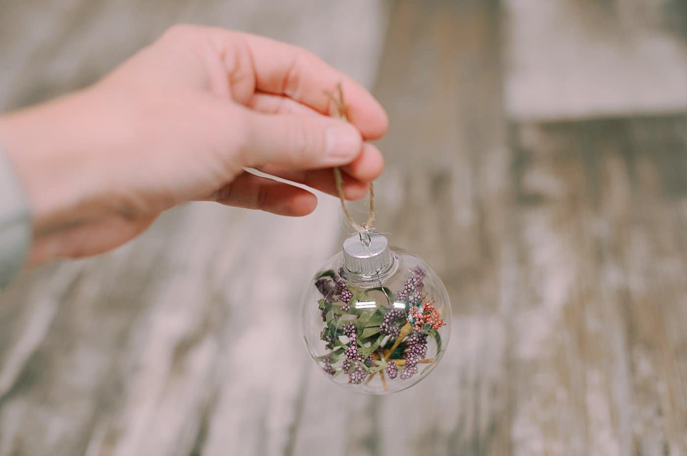 How to make a fake flower glass bulb christmas ornament.