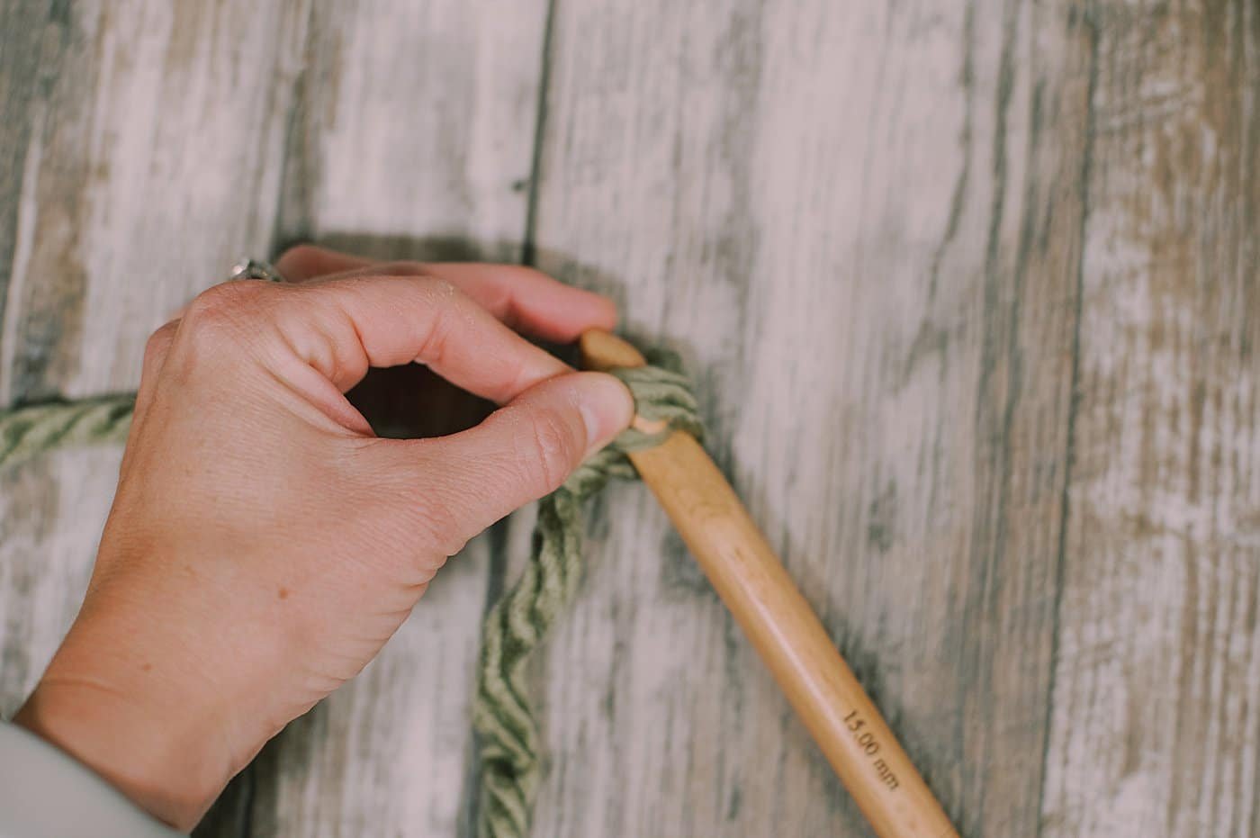 Chain stitch using chunky yarn.