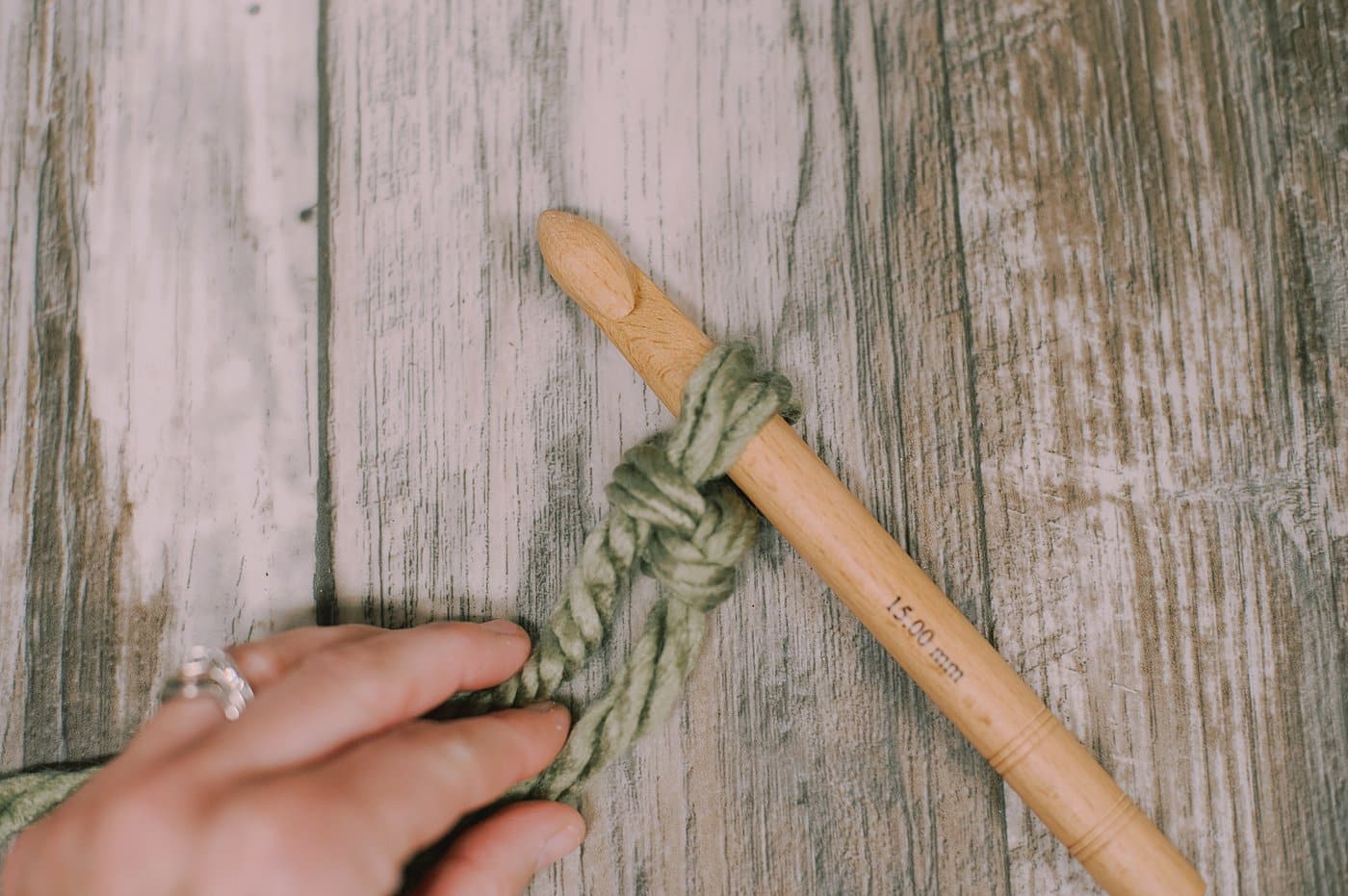 Chain stitch using chunky yarn.