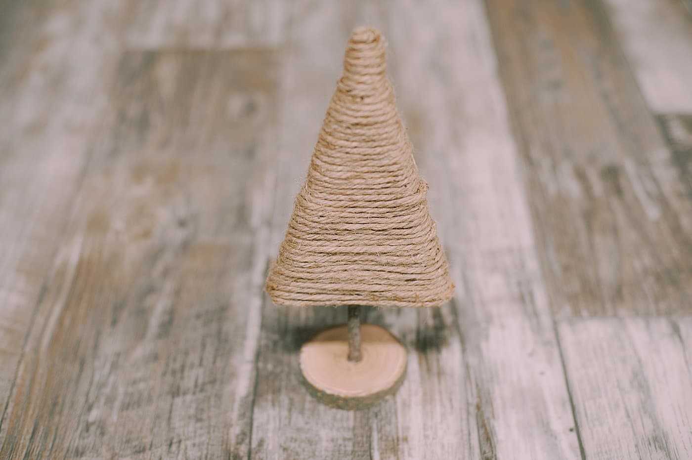 how to make a yarn wrapped or twine wrapped cardboard tree