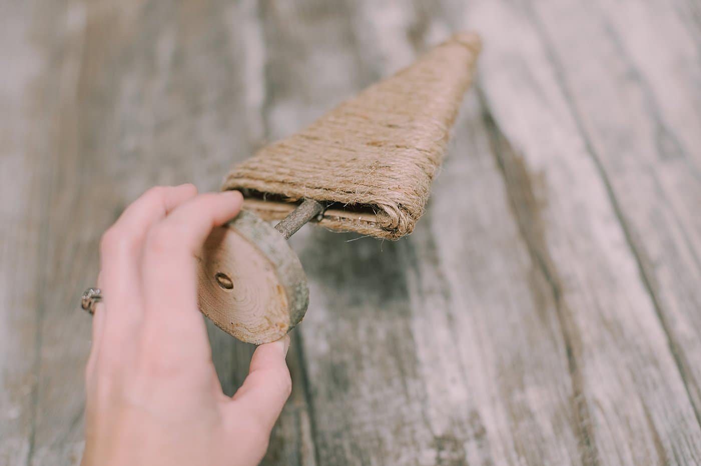 how to make a yarn wrapped or twine wrapped cardboard tree