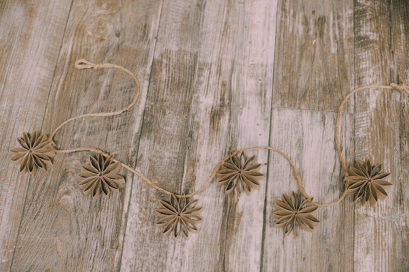 How to Make a Toilet Paper Tube Flower Garland.