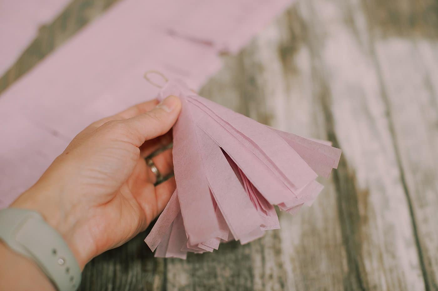 How to Make a Tissue Paper Tassel Garland.