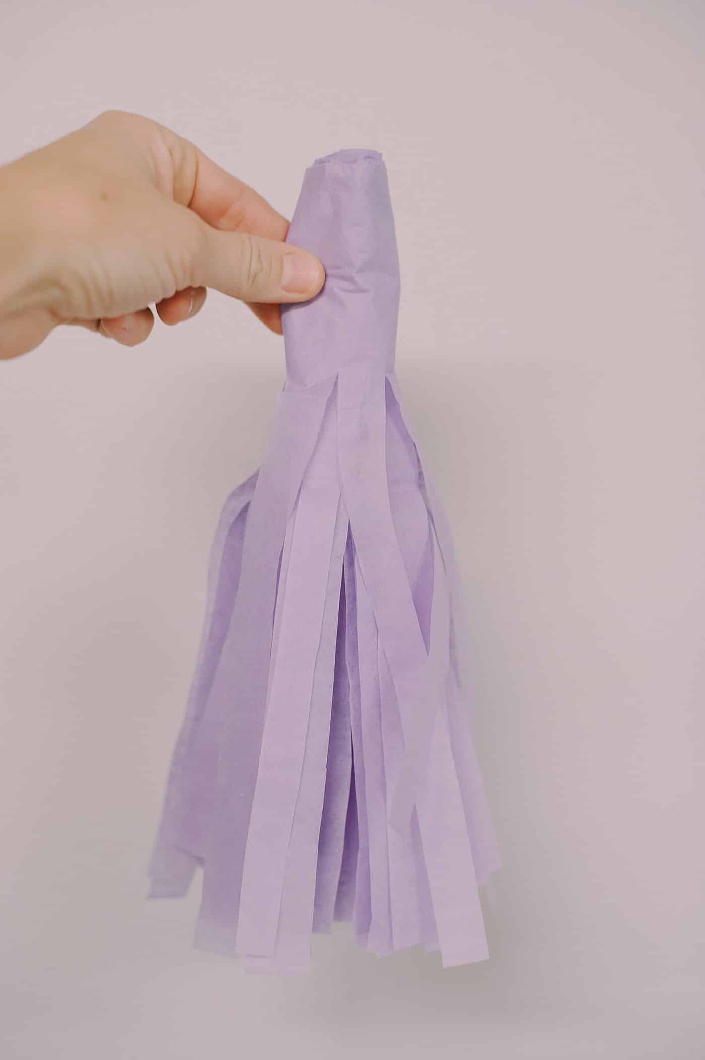 How to make a tissue paper tassel.